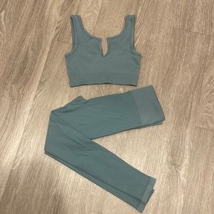 Teal Active Set